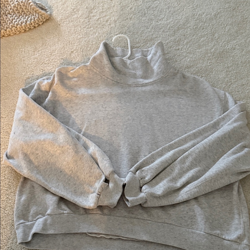 Abercrombie & Fitch Light Gray Women's Turtleneck Sweatshirt